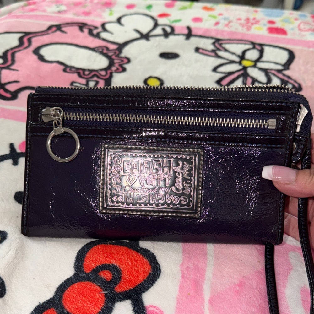 Coach 💜 1941 Patent Leather Poppy Wristlet